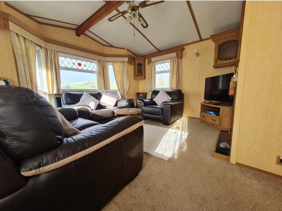 Spacious Luxury Escape With Sea Views And Pet Friendly At Clarach Bay Aberystwyth Exterior photo